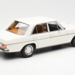 Mercedes 200 W115 Fehér Norev 1:18 183770 - image 3 of 8