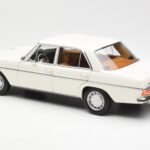 Mercedes 200 W115 Fehér Norev 1:18 183770 - image 7 of 8