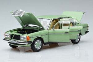 Mercedes 200 W123 Zöld Norev 1:18 183796 Fém – 2. kép a 7-ből