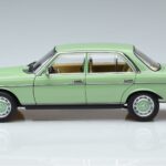 Mercedes 200 W123 Zöld Norev 1:18 183796 Fém - image 4 of 7