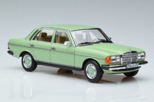 Mercedes 200 W123 Zöld Norev 1:18 183796 Fém – 5. kép a 7-ből