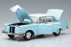 Mercedes 220 S W111 Kék Norev 1:18 183920 Fém – 2. kép a 7-ből