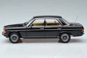 Mercedes 230E W123 Limitált Kiadás Norev 1:18 183711 Fém – 5. kép a 8-ből