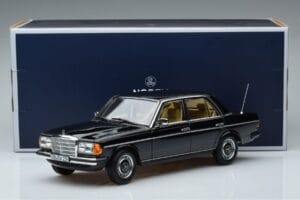 Mercedes 230E W123 Limitált Kiadás Norev 1:18 183711 Fém – 8. kép a 8-ből