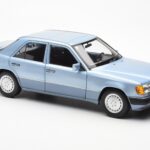 Mercedes 230E W124 Világoskék Metallic Norev 1:18 - image 6 of 8