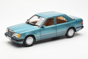 Mercedes 230E W124 Beryl Metallic Kereskedői Kiadás Norev 1:18 B66040698
