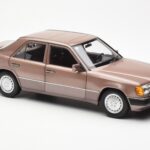 Mercedes 230E W124 Rosewood Metallic Kereskedői Kiadás Norev 1:18 B66040697 - image 6 of 8