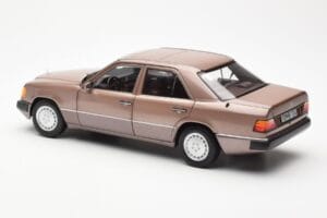 Mercedes 230E W124 Rosewood Metallic Kereskedői Kiadás Norev 1:18 B66040697 Fém – 7. kép a 8-ből