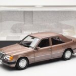 Mercedes 230E W124 Rosewood Metallic Kereskedői Kiadás Norev 1:18 B66040697 - image 8 of 8