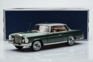 Mercedes 250 SE Coupe W111 Zöld Metál Limitált Kiadás Norev 1:18 183764 Fém – 7. kép a 7-ből
