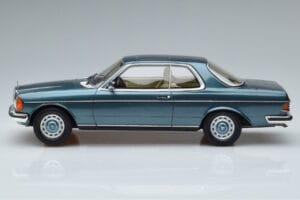Mercedes 280 CE C123 Kék Otto 1:18 OT627 Gyanta – 3. kép a 6-ből