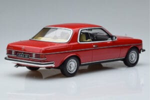 Mercedes 280 CE C123 Piros Otto 1:18 OT145 Gyanta – 2. kép a 6-ből