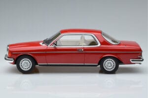 Mercedes 280 CE C123 Piros Otto 1:18 OT145 Gyanta – 3. kép a 6-ből