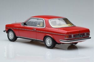 Mercedes 280 CE C123 Piros Otto 1:18 OT145 Gyanta – 5. kép a 6-ből
