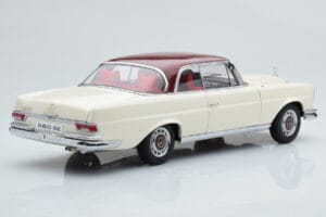 Mercedes 280 SE W108 Fehér AUTOart 1:18 76287 Fém – 4. kép a 8-ből