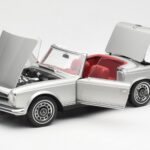 Mercedes 280 SL W113 Pagoda Ezüst Schuco 1:18 450035000 - image 2 of 8