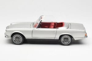 Mercedes 280 SL W113 Pagoda Ezüst Schuco 1:18 450035000 Fém – 4. kép a 8-ből