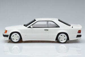 Mercedes 300 CE C124 AMG The Hammer Arctic Fehér Otto 1:18 B66040639 Gyanta – 3. kép a 6-ből