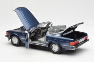 Mercedes 300 SL R107 Tengerész Kék Norev 1:18 183466 Fém – 5. kép a 8-ből