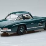 Mercedes 300 SL W198 Gullwing Zöld Norev 1:18 - image 3 of 7