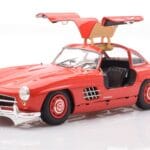 Mercedes 300 SL W198 Gullwing Piros Minichamps 1:18 - image 2 of 8