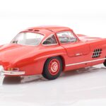 Mercedes 300 SL W198 Gullwing Piros Minichamps 1:18 - image 3 of 8