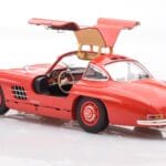 Mercedes 300 SL W198 Gullwing Piros Minichamps 1:18 - image 5 of 8
