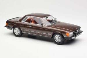 Mercedes 500 SLC C107 Barna KK-Scale 1:18 180851 Fém – 4. kép a 6-ből