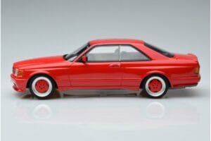 Mercedes 560 SEC W126 Widebody Piros Otto 1:18 OT995 Gyanta – 3. kép a 6-ből