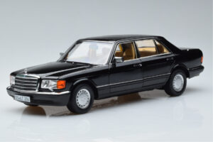 Mercedes 560 SEL W126 Fekete Norev 1:18