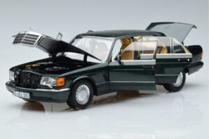 Mercedes 560 SEL W126 Sötétzöld Metál Norev 1:18 B66040682 Fém – 2. kép a 7-ből