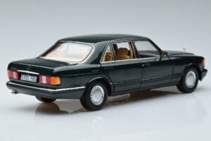 Mercedes 560 SEL W126 Sötétzöld Metál Norev 1:18 B66040682 Fém – 3. kép a 7-ből