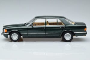 Mercedes 560 SEL W126 Sötétzöld Metál Norev 1:18 B66040682 Fém – 4. kép a 7-ből