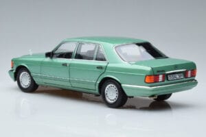 Mercedes 560 SEL W126 Világoszöld Norev 1:18 183469 Fém – 6. kép a 7-ből