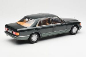 Mercedes 560 SEL W126 Night Zöld Metál Dealer Edition Norev 1:18 B66040626 Fém – 3. kép a 8-ből