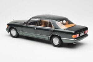 Mercedes 560 SEL W126 Night Zöld Metál Dealer Edition Norev 1:18 B66040626 Fém – 7. kép a 8-ből