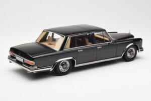 Mercedes 600 SWB W100 Fekete KK-Scale 1:18 180601 Fém – 2. kép a 6-ből