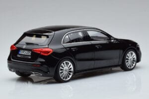 Mercedes A-Class W177 AMG Line Norev 1:18 183861 Fém – 3. kép a 7-ből