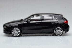 Mercedes A-Class W177 AMG Line Norev 1:18 183861 Fém – 4. kép a 7-ből