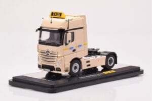 Mercedes Actros Gigaspace IAA 2012 Taxi NZG 1:50 MM0015 Fém – 2. kép a 4-ből