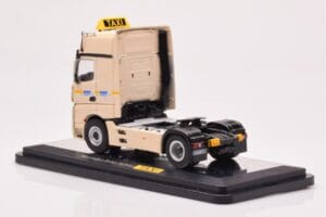 Mercedes Actros Gigaspace IAA 2012 Taxi NZG 1:50 MM0015 Fém – 3. kép a 4-ből
