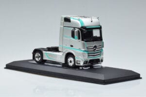 Mercedes Actros MP4 Racing Edition IXO 1:43 TR091 Fém – 4. kép a 6-ből