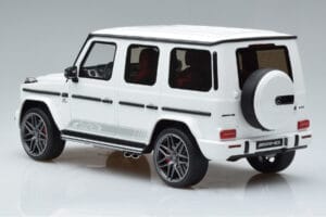 Mercedes AMG G63 Edition 55 W463 Fehér GT Spirit 1:18 GT890 Gyanta – 5. kép a 6-ből