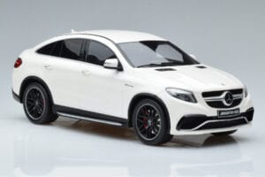 Mercedes AMG GLE 63S C292 Coupe Fehér GT Spirit 1:18 B66965706 Gyanta – 4. kép a 6-ből