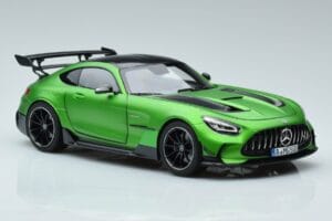 Mercedes AMG GT C190 Black Series Zöld Hell Magno Limitált Kiadás Norev 1:18 183903 Fém – 5. kép a 7-ből