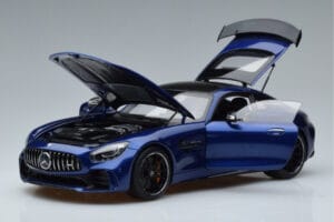 Mercedes AMG GT R C190 Brilliáns Kék AUTOart 1:18 76334 Fém – 2. kép a 7-ből