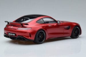 Mercedes AMG GT R C190 Kardinálvörös AUTOart 1:18 76331 Fém – 3. kép a 7-ből