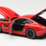 Mercedes AMG GT C190 Piros Norev 1:18 183496 - image 5 of 8