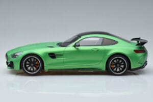 Mercedes AMG GT R Zöld GT Spirit 1:18 GT179 Gyanta – 3. kép a 6-ből
