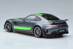 Mercedes AMG GT R Pro Selenite Szürke GT Spirit 1:18 GT265 Gyanta – 5. kép a 6-ből